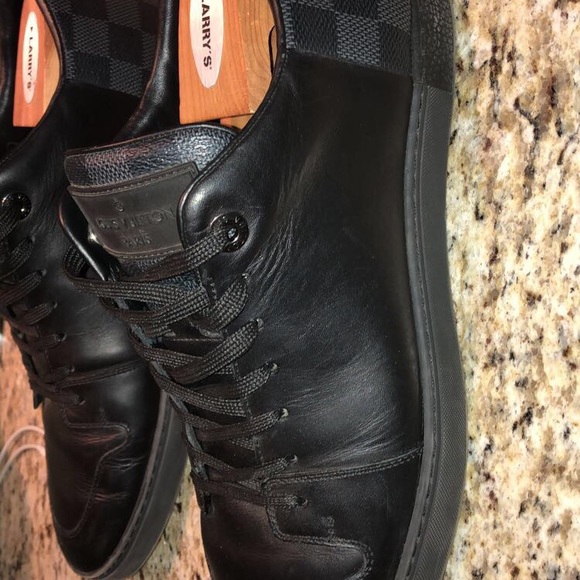 Louis Vuitton line up sneakers - Picture 2 of 4